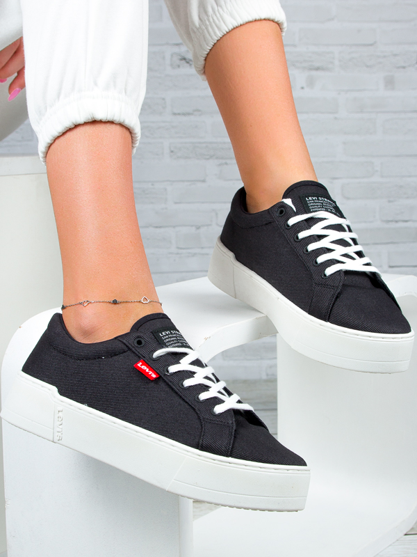 Levi's 230704-EU-1733-59 Tijuana Regular Black Trainers