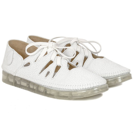 Maciejka 04449-21-00-5 White Flat Shoes