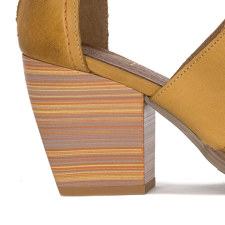 Maciejka 05807-07/00-5 Women's Yellow Shoes