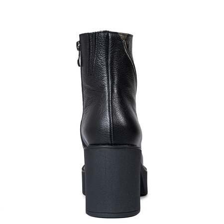 Boccato Asymmetric Block-Heel Ankle Boots With Front Zipper Black 3200-BLACK-GOLD