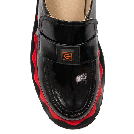 Women's leather shoes Artiker on the Black platform