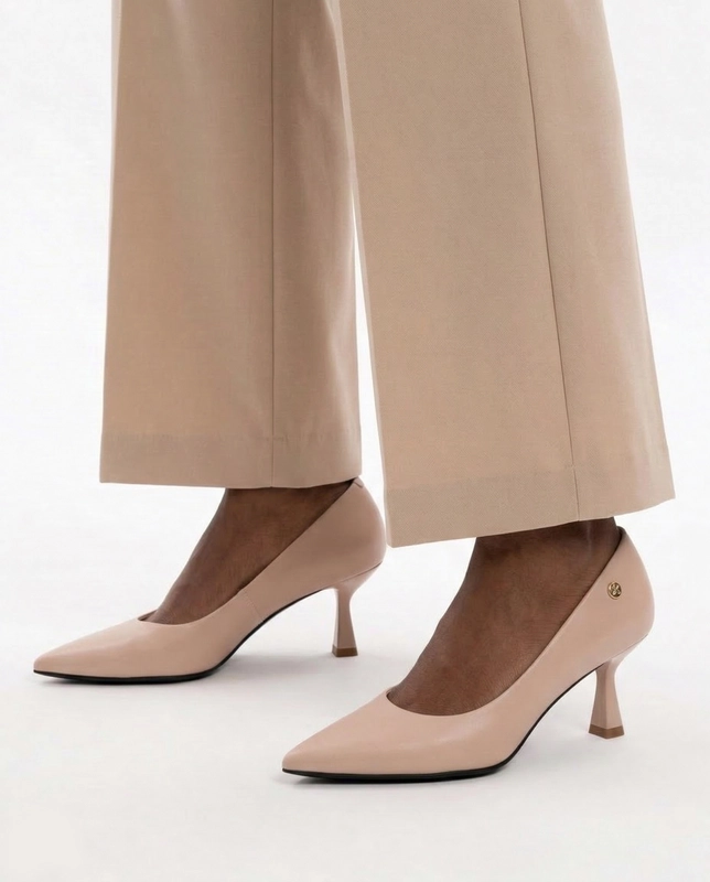 Maciejka Leather Pumps Pointed-Toe Kitten Heel 7 cm Beige K7527-28/00-1