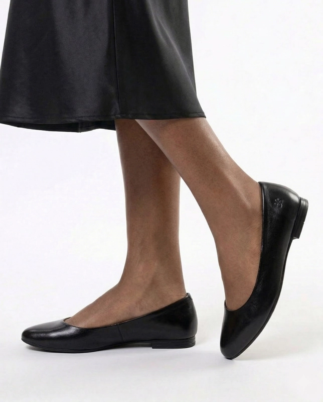 Maciejka leather ballet flats almond toe black 00873-01/00-6