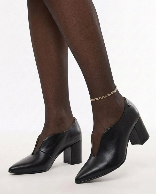 Maciejka Leather Asymmetric Pumps Block Heel Black K7469-01/00-1
