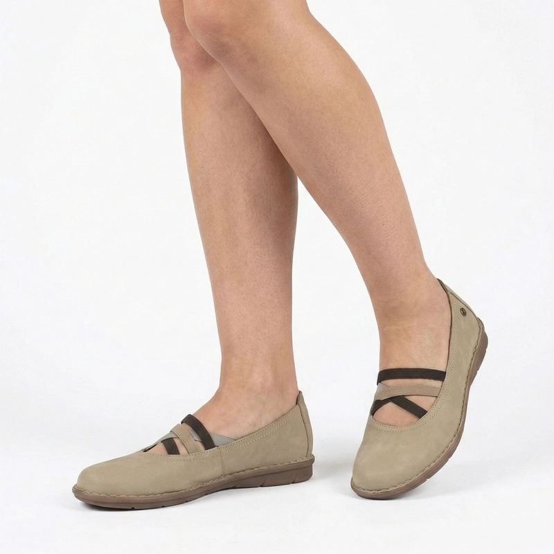 Maciejka Leather Flat Shoes With Elastic Straps Beige P6815-10/00-1