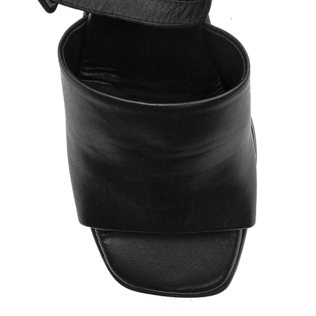 Venezia Women's Sandals On High Heel Black 