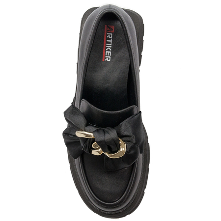 Women's leather shoes Artiker on the Black platform