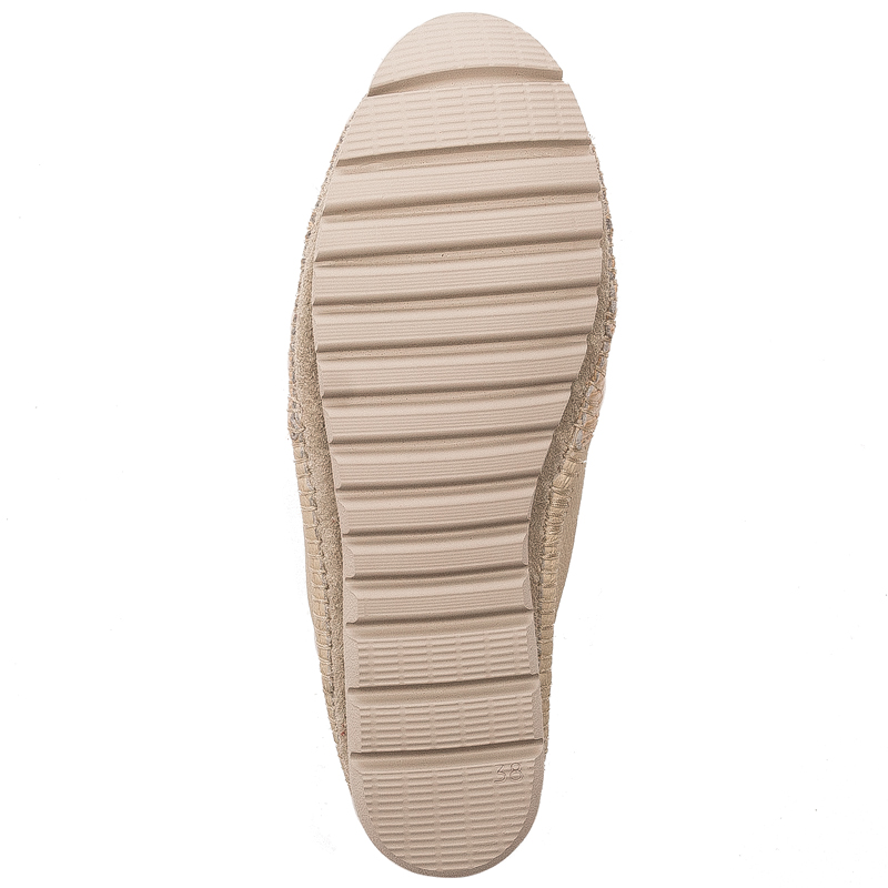 Maciejka Beige Low Shoes