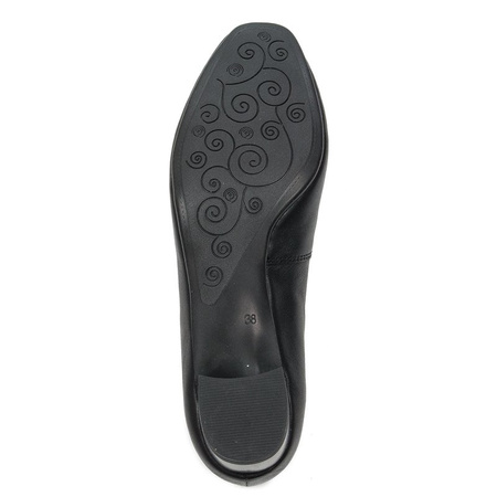 Maciejka Leather Comfortable Women’s Court Shoes Low Block Heel Black 03330-20/00-1