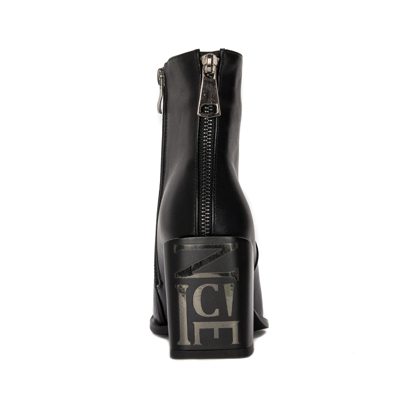 Filippo Black women's insulated boots on a post