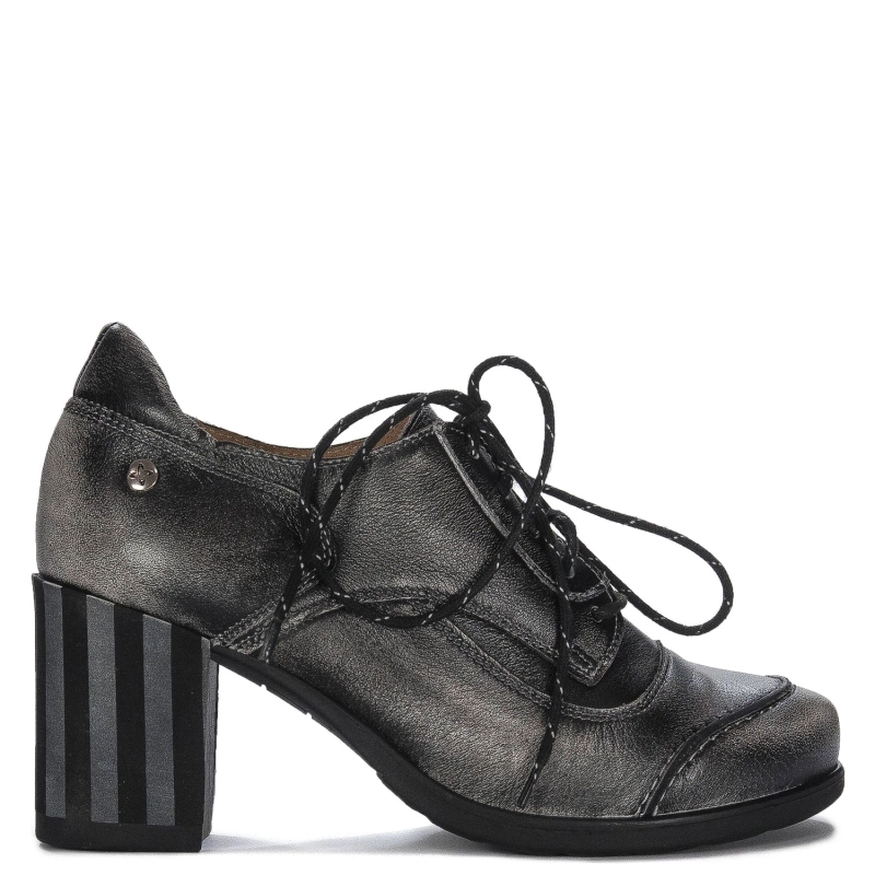 Maciejka Women's Black White Shoes