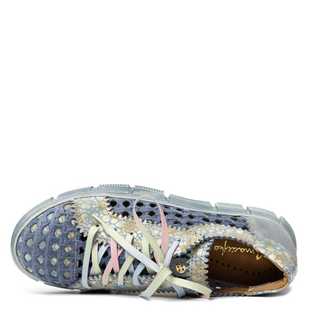 Maciejka Perforated Platform Shoes Pastel Blue 05850-17/00-1