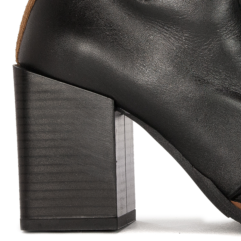 Maciejka Black Women's Lace-Up Boots