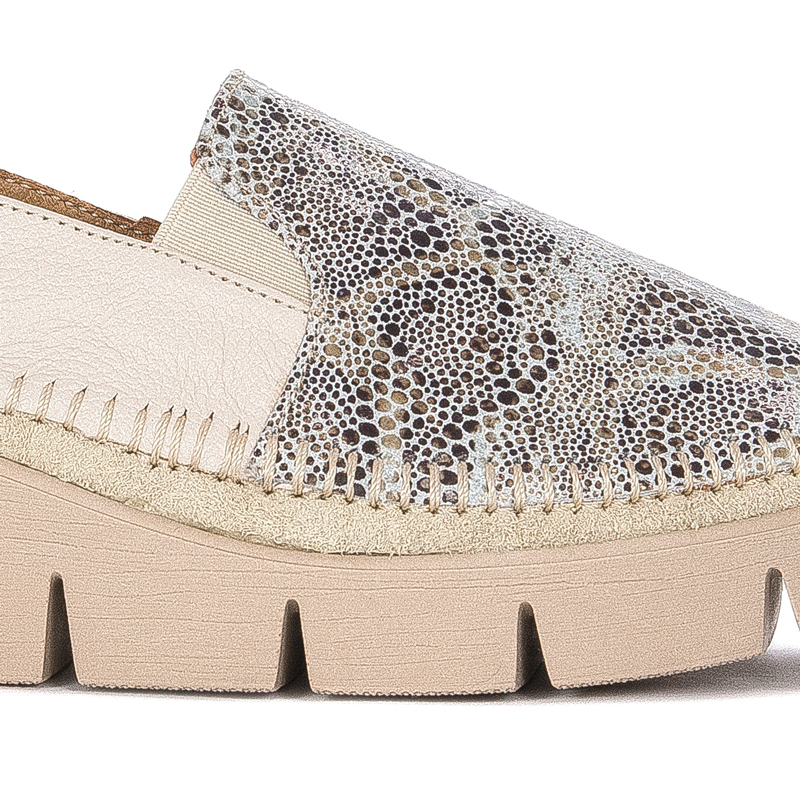Maciejka 5814A-04/00-1 Beige Suede Low Shoes
