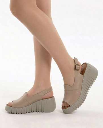 Artiker Leather Wedge Sandals Brown 54C0788-L-BROWN