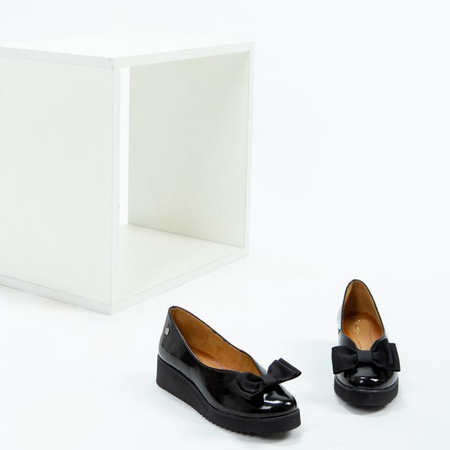 Maciejka peather patent platform slip-on loafers with bow black 05062-01/00-5