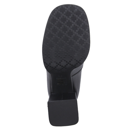 Chebello Women's leather black pumps