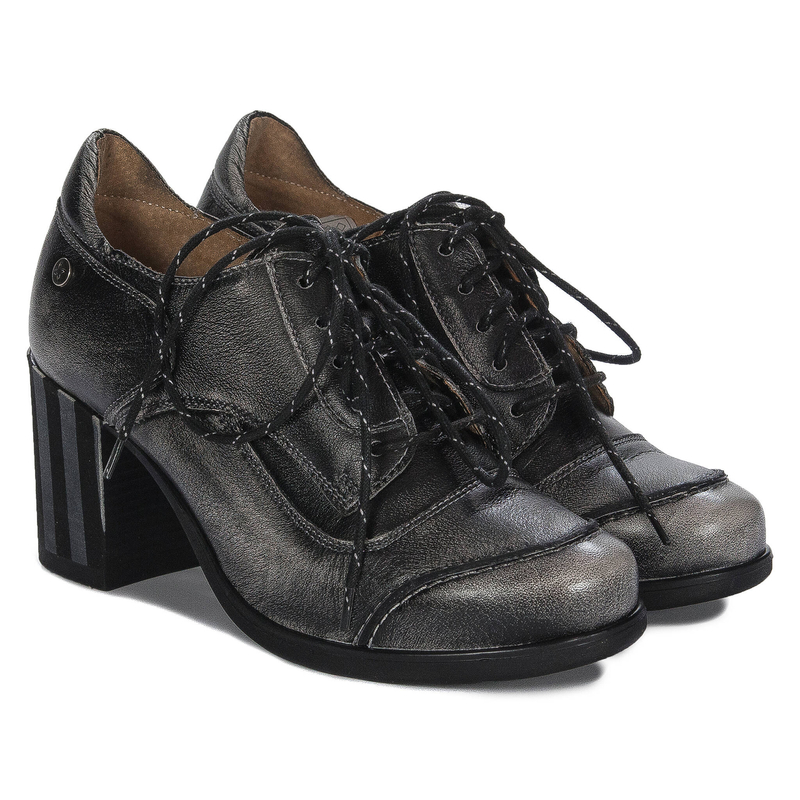 Maciejka Women's Black White Shoes