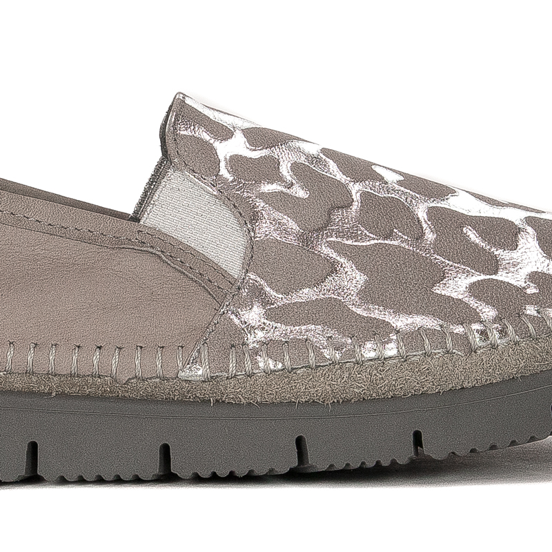Maciejka Beige + Silver Low Shoes
