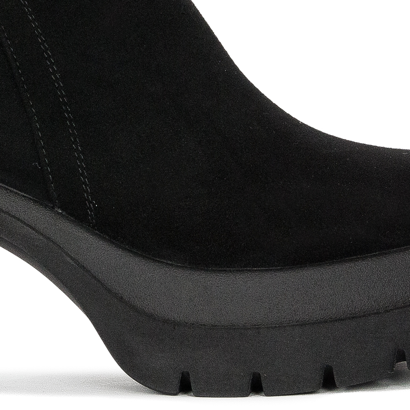 Leather Boccato boots on the Black post
