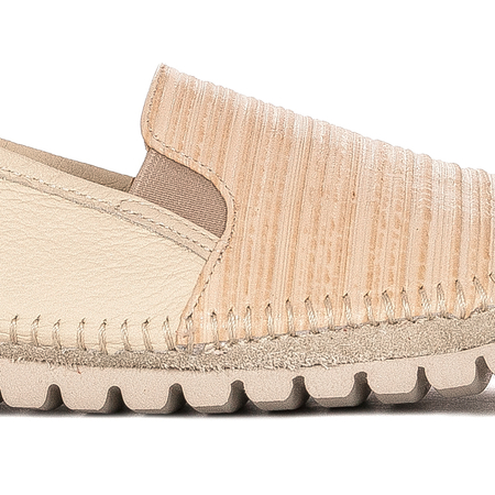 Maciejka Beige Low Shoes