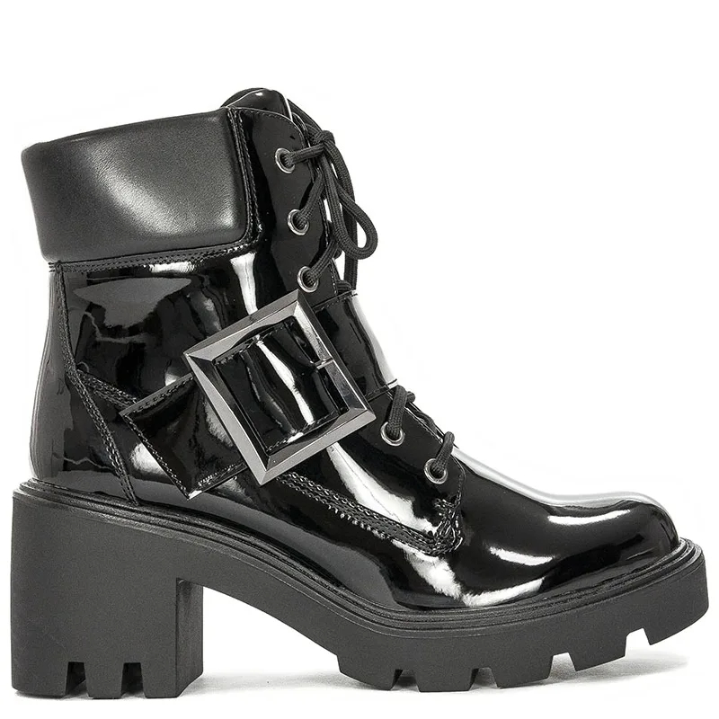 Botki Jezzi 21BT35-4216 z klamrami lakierowane Black Czarne