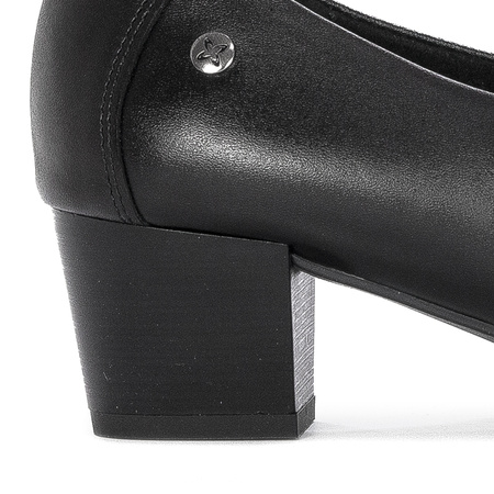 Maciejka Women's Black Pumps