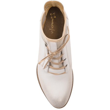 Maciejka Light Beige Lace-up Boots