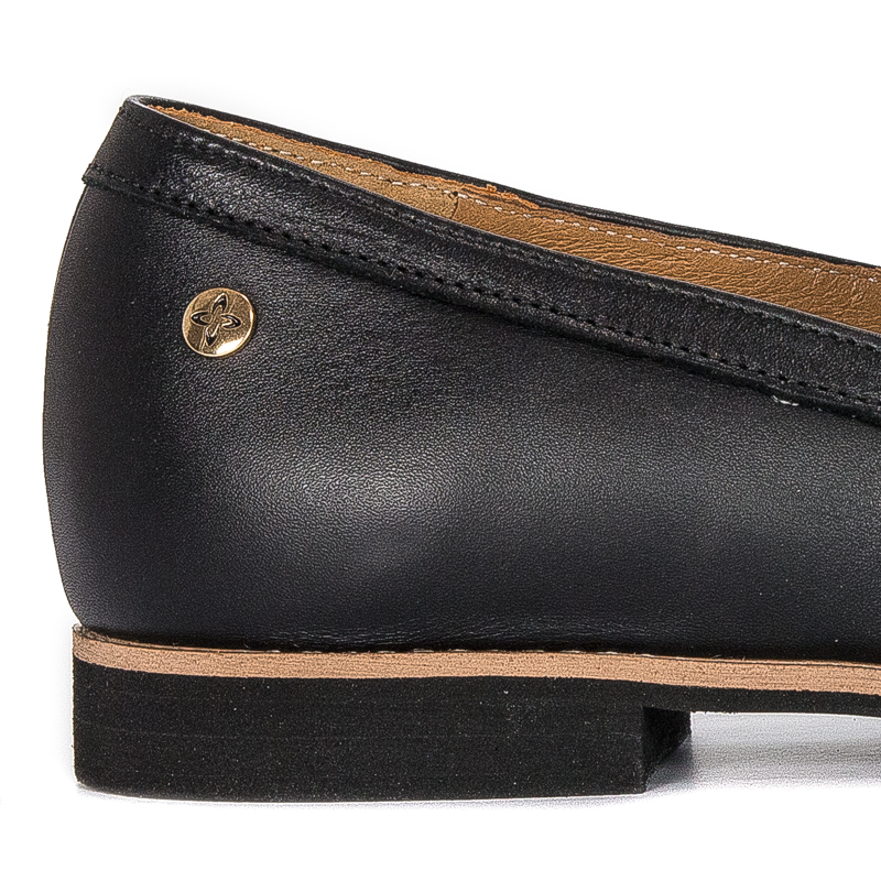 Maciejka Women's Black Flat Shoes