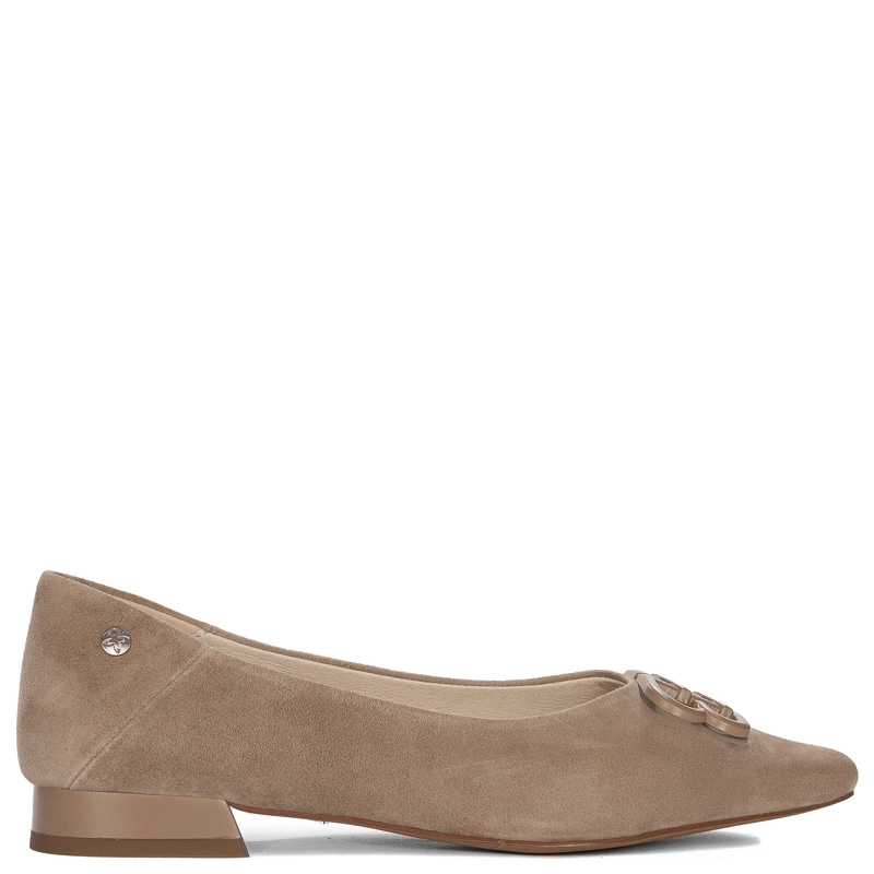 Maciejka Beige Pumps