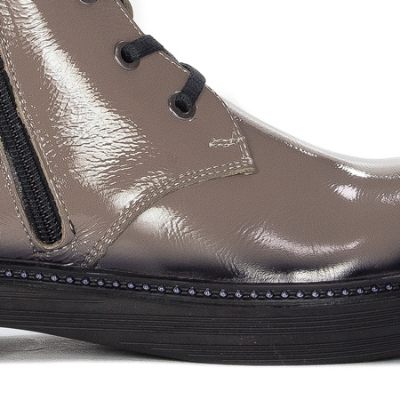 Venezia Women's Beige patent leather boots
