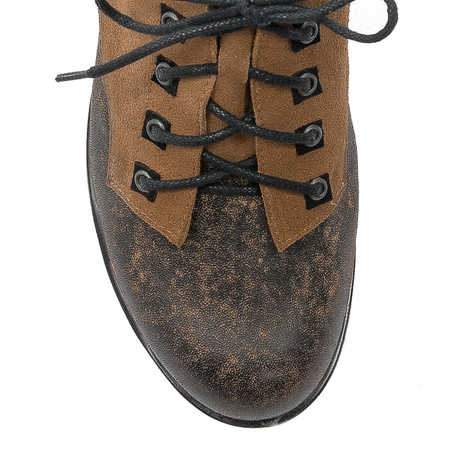Maciejka Brown Lace-up Boots