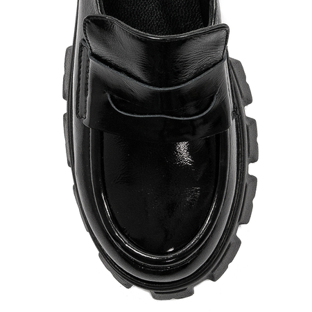 Venezia Półbuty damskie skórzane lakierowane Black czarne