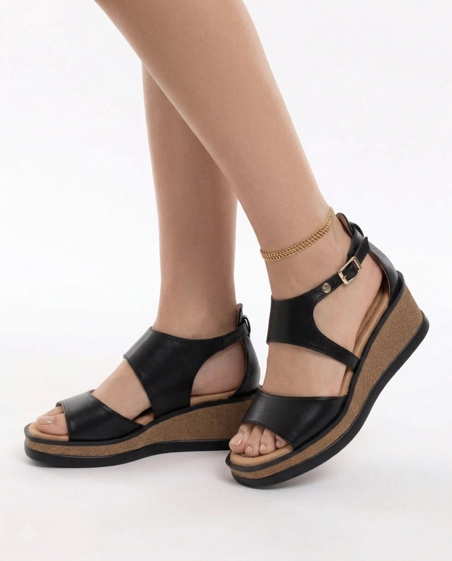 Maciejka Leather Wedge Sandals With Geometric Cutout Black K7471-01/00-1