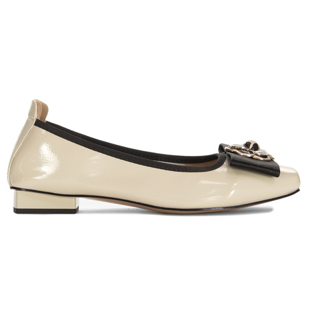 Artiker Women's Ballerinas Beige