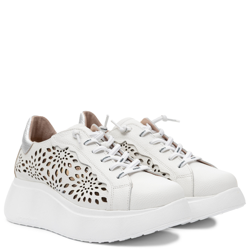 Wonders Skórzane Ażurowe Sneakersy Damskie na Platformie Biało-Srebrne A-3641-OFF-PLATA