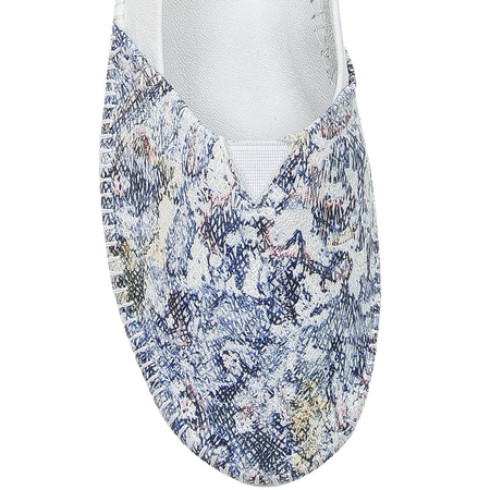Maciejka Slip-On Leather Patterned Shoes White Navy Blue 01930-85-00-0