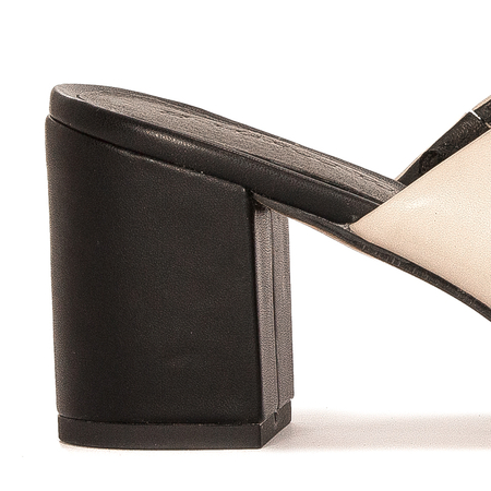 Marco Tozzi Klapki damskie na obcasie skórzane cream/black