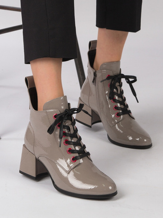 S.Barski Women's boots ankle boots beige lacquered