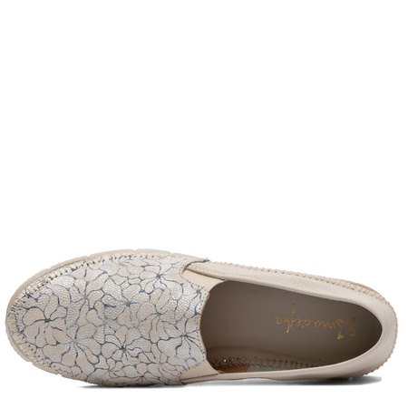 Maciejka Skórzane Wygodne Półbuty Slip-On z Kwiatowym Wzorem Beżowe 03512-69/00-0