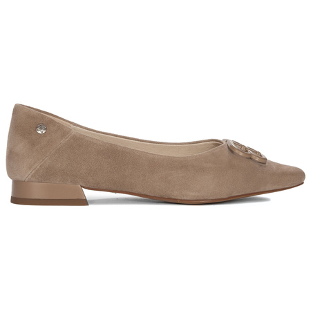 Maciejka Beige Pumps