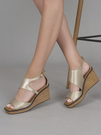 Maciejka Women's Gold Sandals
