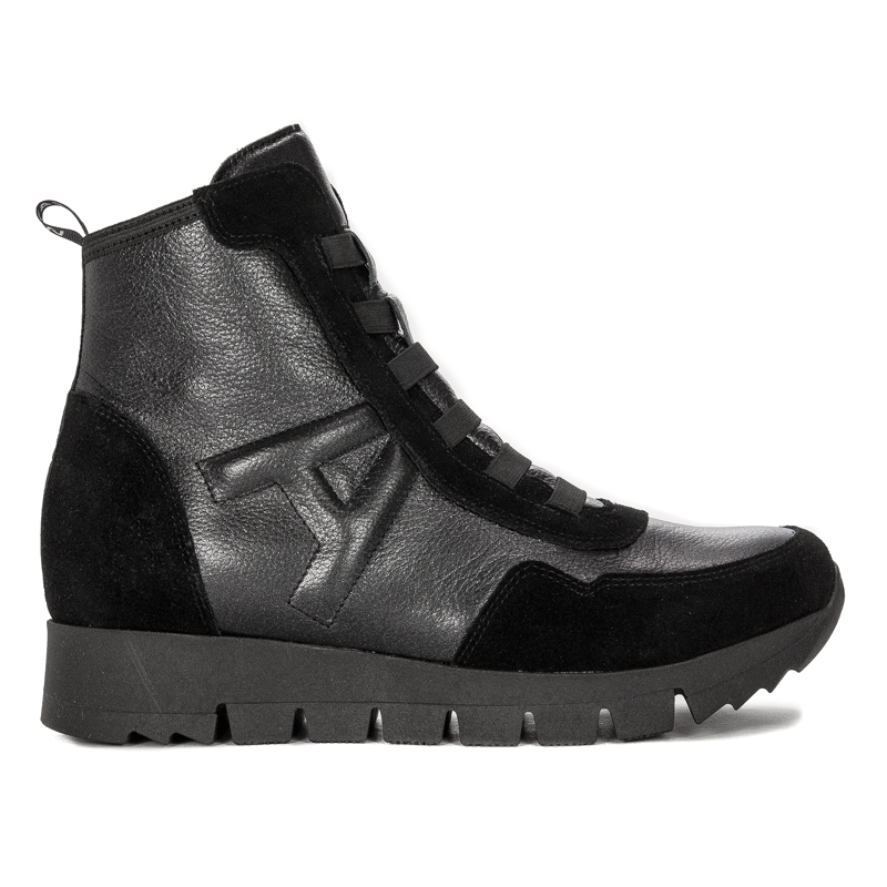 AGA Women's Black boots