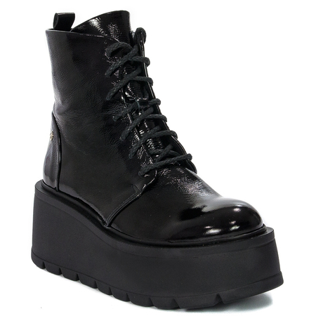 Maciejka 05294-20/00-6 Black Lace-UP Boots