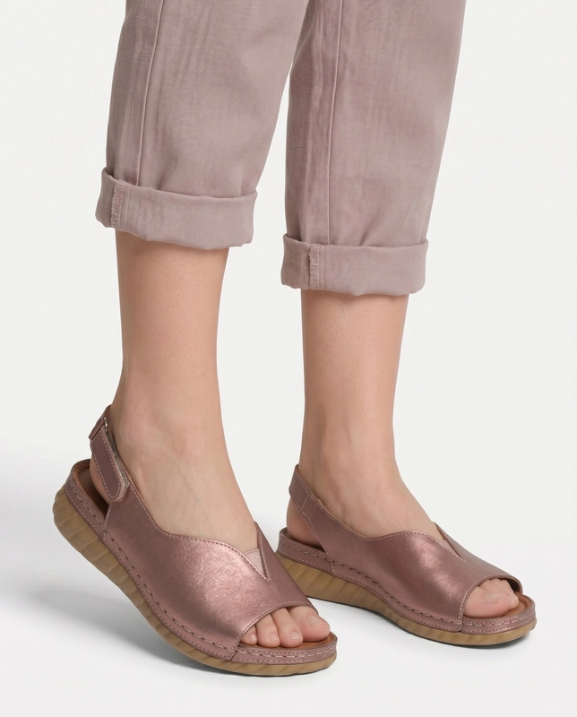 Maciejka Fashionable Leather Wedge Sandals Gold L7633-25/00-1