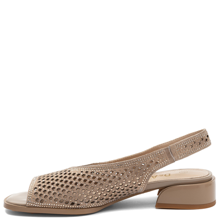 D&A Women's Flat-Heeled Sandals, Beige CR61-3131