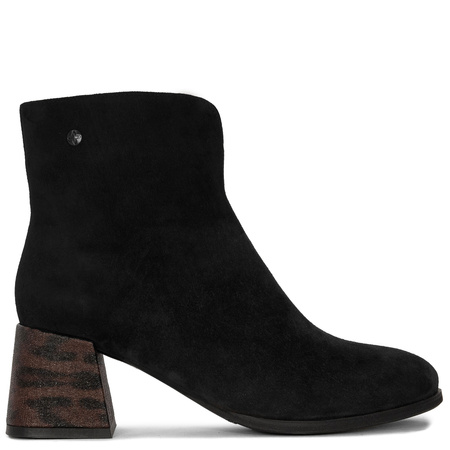 Maciejka Elegant Women's Suede Ankle Boots on a Patterned Block Heel Black  K7202-01/00-8
