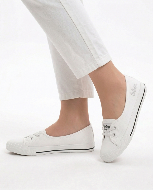Lee Cooper Białe Materiałowe Trampki Slip-On Niskie Białe LCW-26-31-4356L