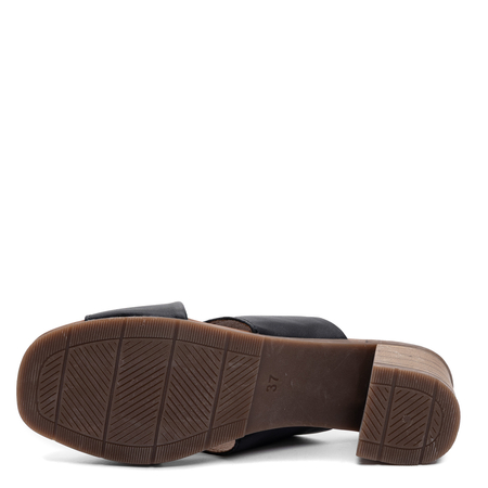 Maciejka Leather Mules On Block Heel Elegant Black E7390-01/00-1