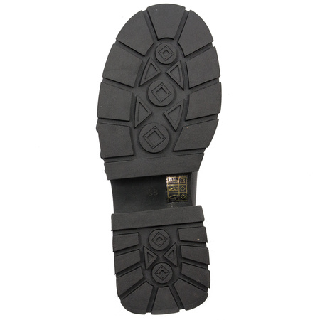 Women's leather shoes Artiker on the Black platform